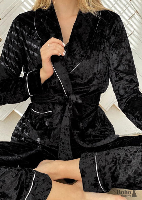 Pijama bohemio de terciopelo Desireee en negro.